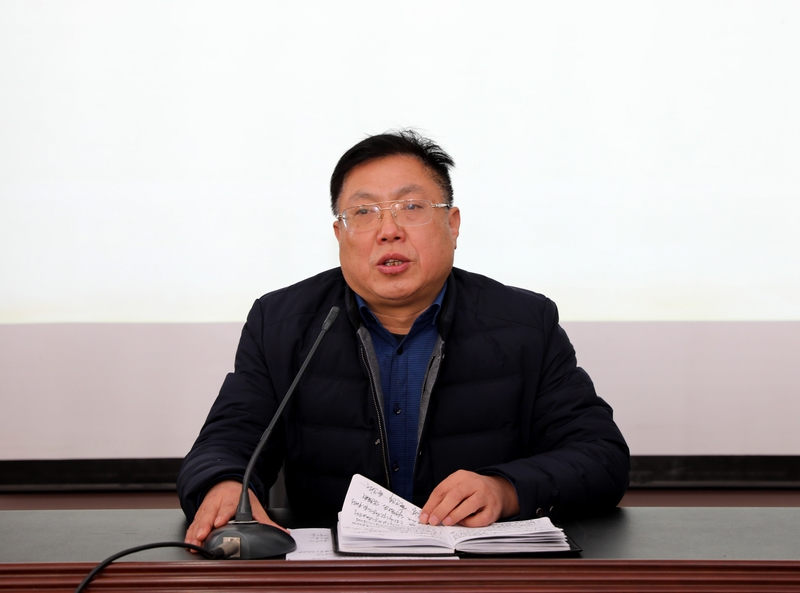 1、讲座由副院长雷力斌主持.JPG 1、讲座由副院长雷力斌主持.JPG