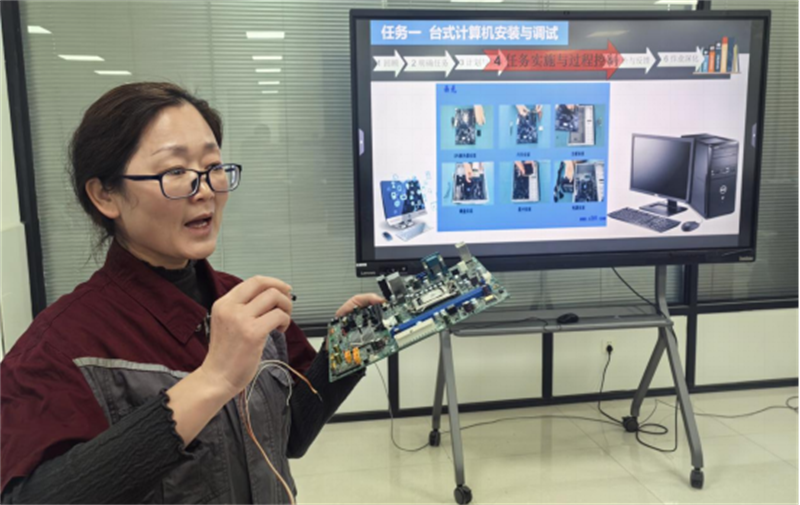 11-24电信工程系组织开展工学一体化课堂实施公开示范�?49.png 11-24电信工程系组织开展工学一体化课堂实施公开示范�?49.png